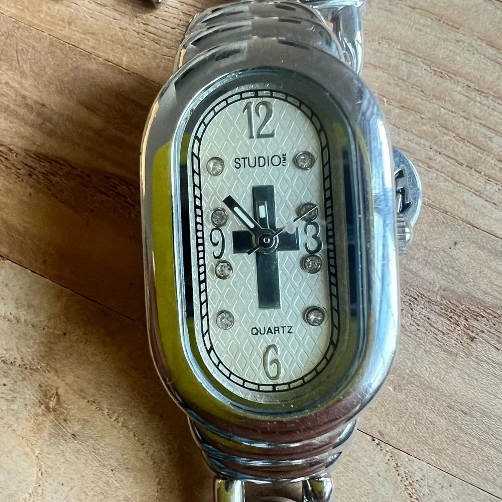 Studio time ladies Christian hope and faith charm bracelet watch NEW BATTERY